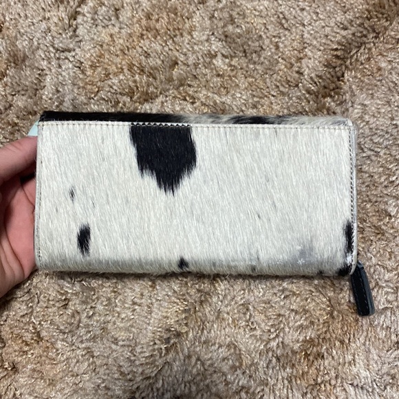 Cowhide and stamped leather wallet - Picture 4 of 4